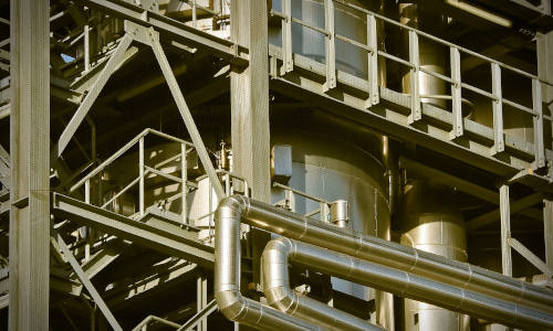La crisis de Ormuz eleva los costes energéticos de la industria española en 7.400 millones de euros